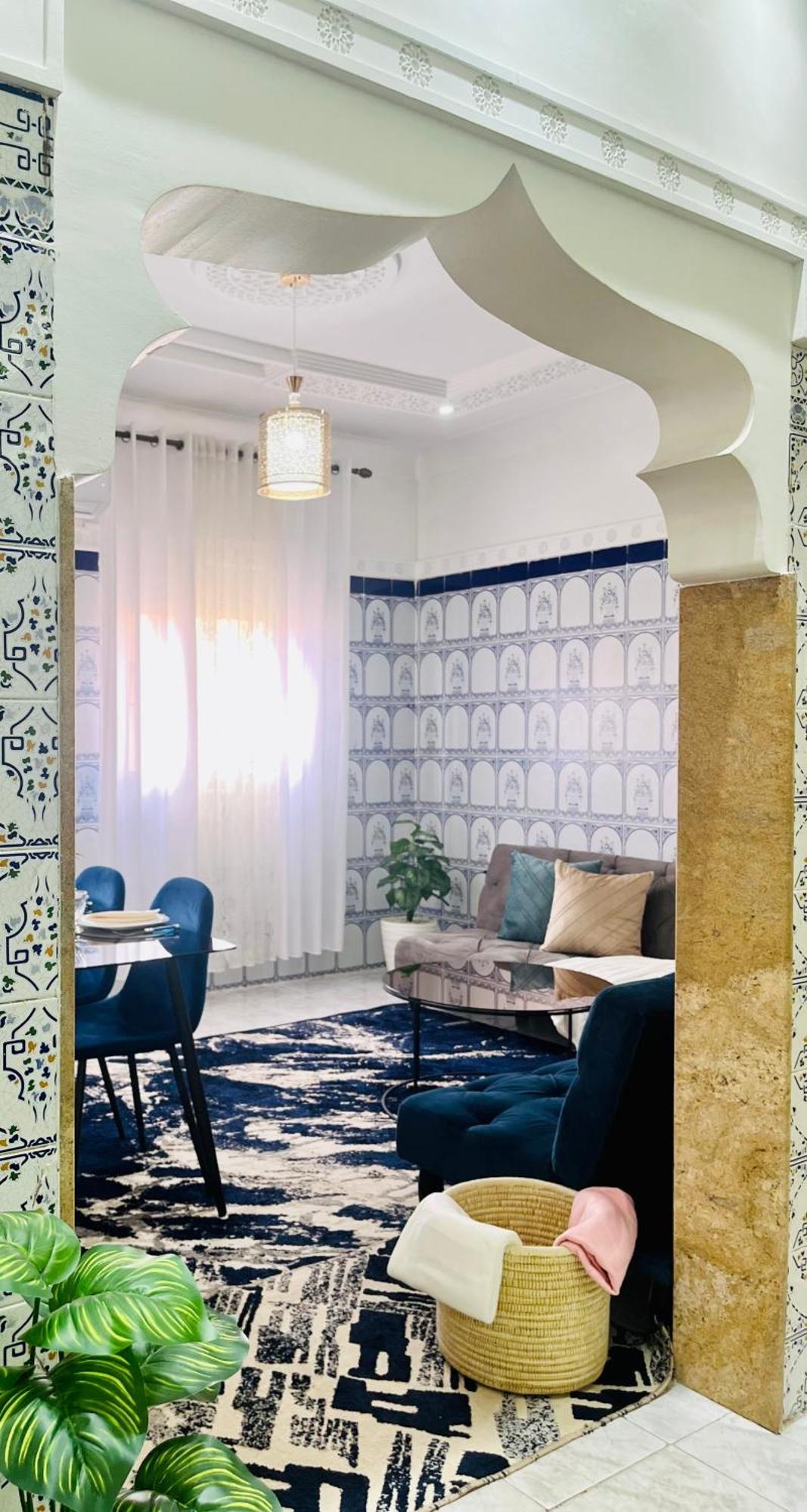 Apartment With Ac, Patio And Rooftop Appartement Climatise Avec Patio Et Toit Terrasse Marrakesh Bagian luar foto