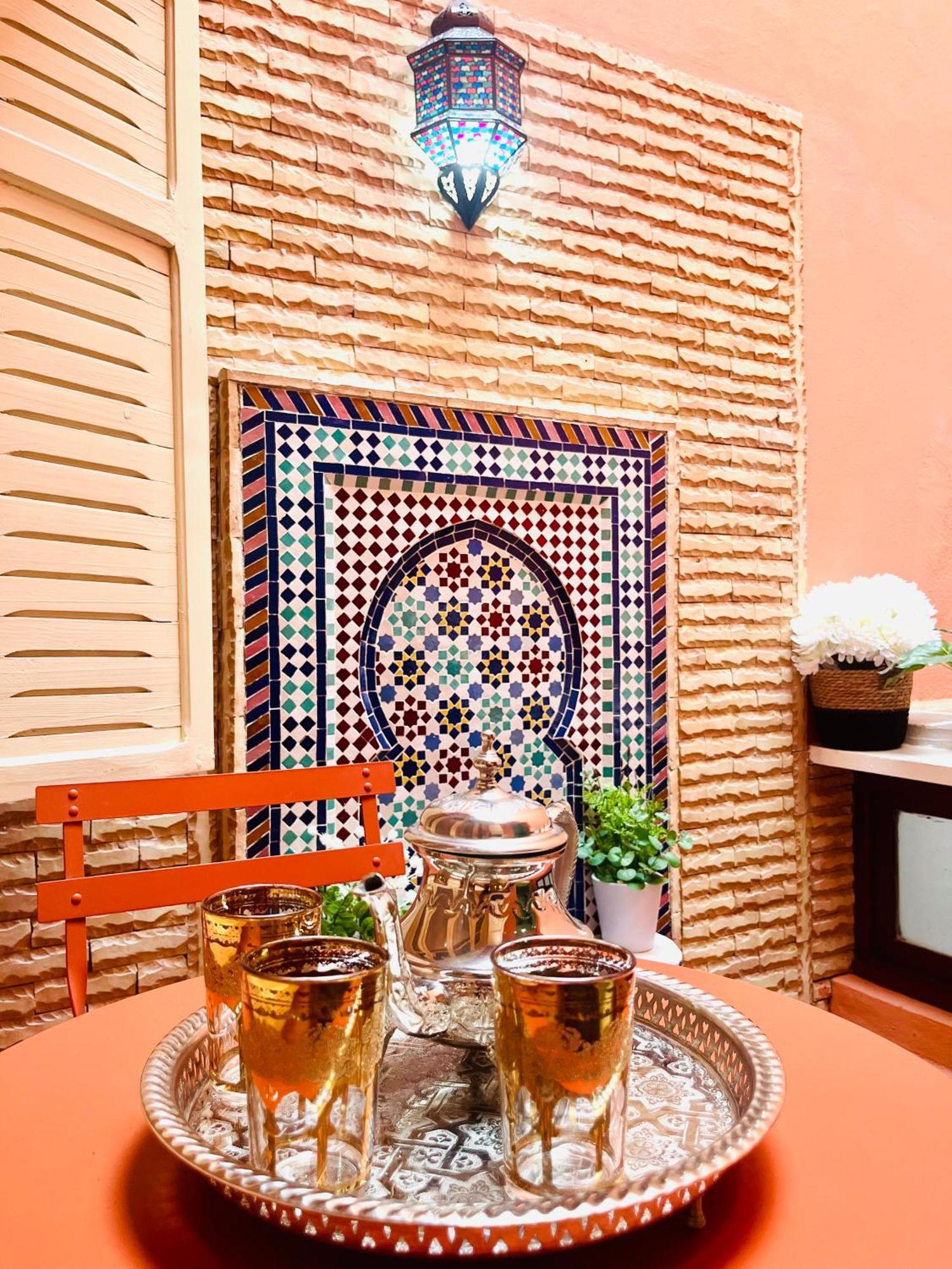 Apartment With Ac, Patio And Rooftop Appartement Climatise Avec Patio Et Toit Terrasse Marrakesh Bagian luar foto