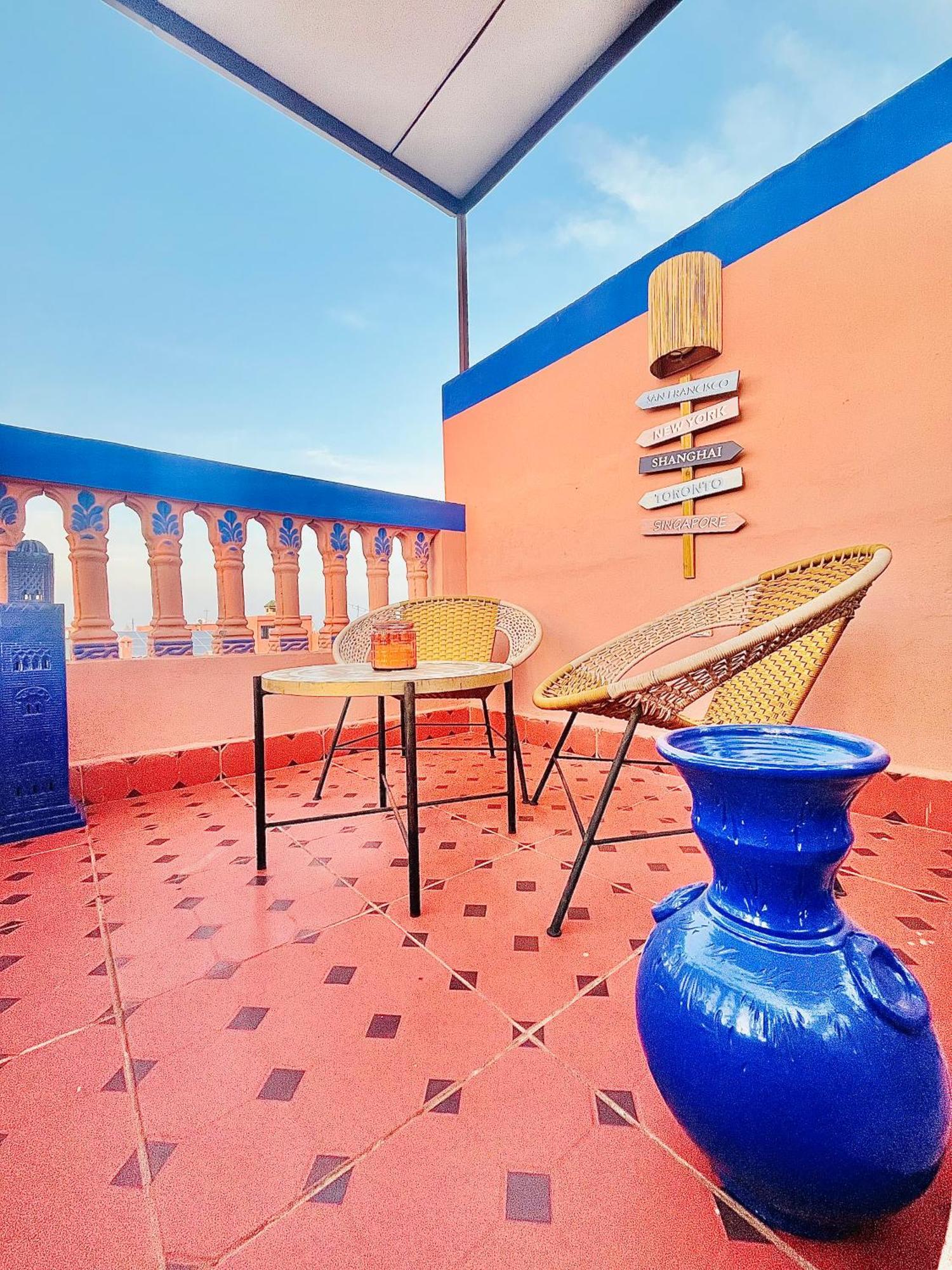 Apartment With Ac, Patio And Rooftop Appartement Climatise Avec Patio Et Toit Terrasse Marrakesh Bagian luar foto