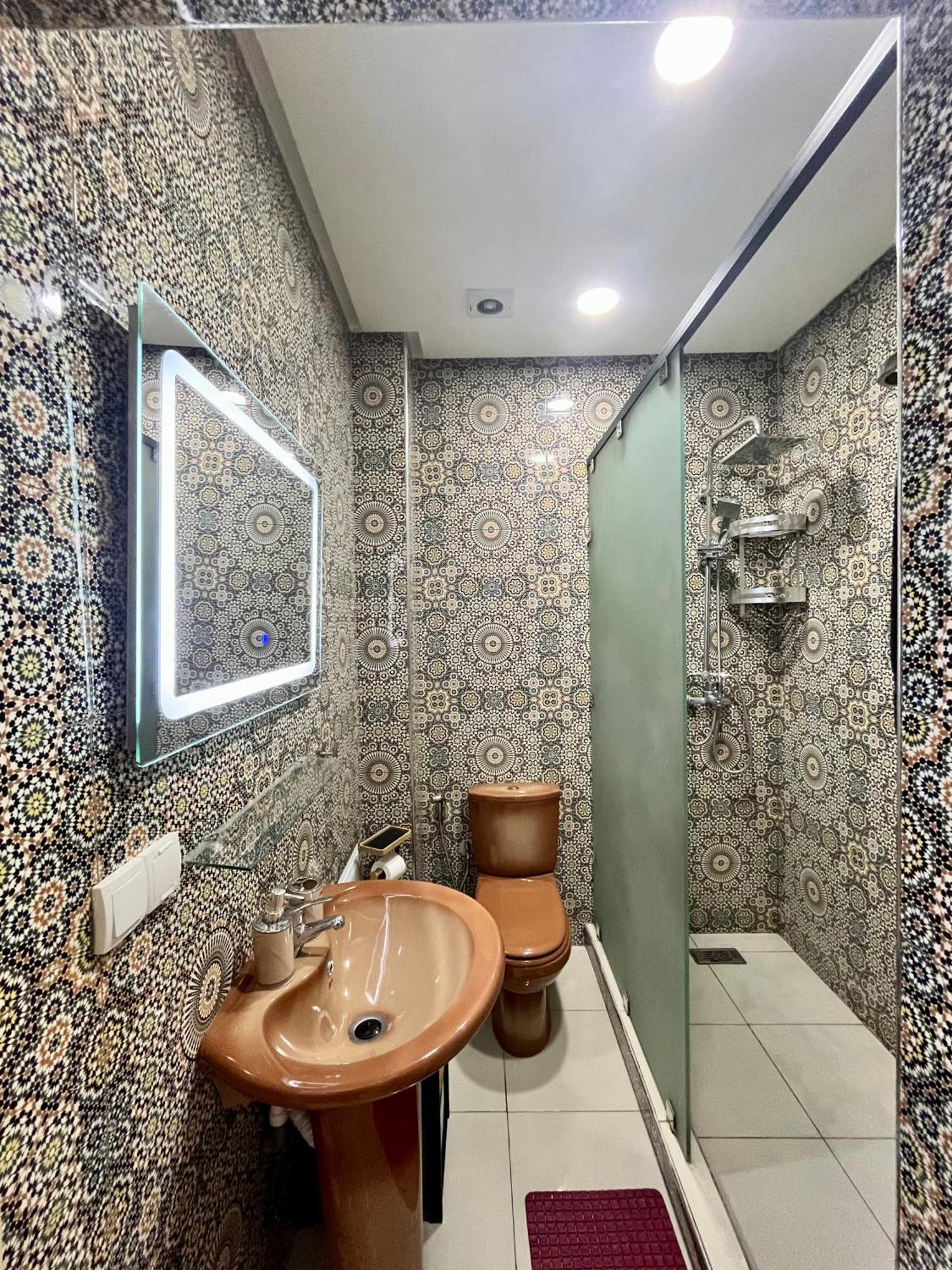 Apartment With Ac, Patio And Rooftop Appartement Climatise Avec Patio Et Toit Terrasse Marrakesh Bagian luar foto